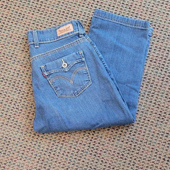 Jeans | Levis Womens Jean Capris 